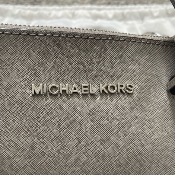 Michael Kors Sutton Satchel Pearl Gray with dust bag - Picture 10 of 11